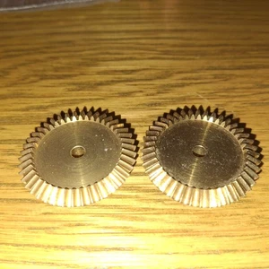 2 X #30F SPECIAL ORDER BRASS MECCANO COMPATIBLE 42 TEETH BEVEL GEAR - Picture 1 of 2