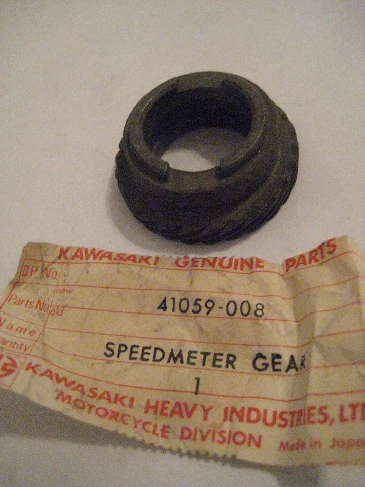 KAWASAKI F4/F3/F2TR/F2 SPEEDOMETER GEAR NOS! - Image 1 of 1