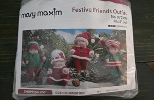 KIT TEJIDO COLECCIÓN MUÑECA BEBÉ NAVIDAD MARY MAXIM NUEVO EN PAQUETE INCLUYE MUÑECA DE 5" - Imagen 1 de 6