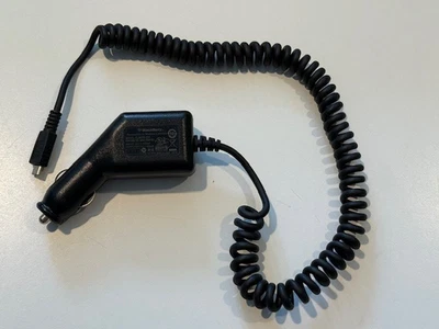 Cargador de coche micro-USB Blackberry CLM03D-050 con cable en espiral, negro Foto 1 de 4
