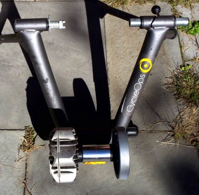 CycleOps Fluid2 Indoor Trainer for bicycle - Image 1 of 4