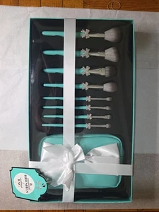 THE TIFFANY SET/BLING BOW Glitz & Glam | Juego de brochas de colección Essentials de 9 piezas - Imagen 1 de 11
