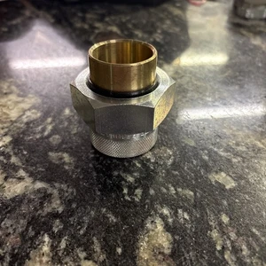 Watts Regulator Fitting 1 1/2" Dielectric Union - Picture 1 of 3