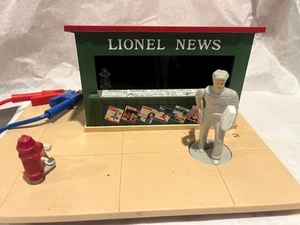 Lionel 6-2308 O Gauge Animated News Stand EX/Box - Picture 1 of 11