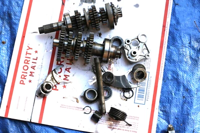 Honda XL250S 1980-81 transmisión OEM envío gratuito Foto 1 de 4