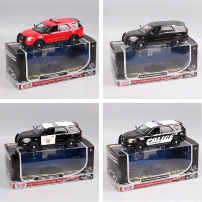 Motormax 1/24 Scale 2015 Ford Police Interceptor 911 Fire Marshal Car Model Toy - Image 1 of 4