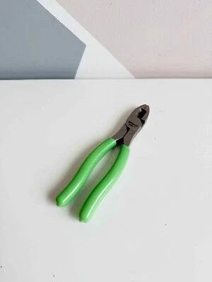 *NEW* Snap On 7" Heavy Duty Green Combination Pliers 57CFG - Image 1 of 2