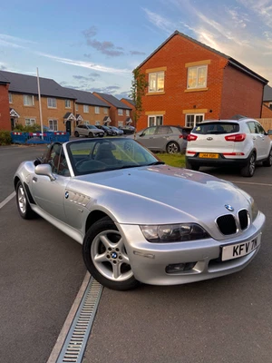 BMW Z3 49000 Miles! Phenomenal Condition Titanium Silver Metallic - Image 1 of 4