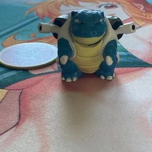 Blastoise Tomy Pokemon Figur CGTSJ 1999 Nintendo 2" - Vintage Authentic mit Münze - Bild 1 von 3