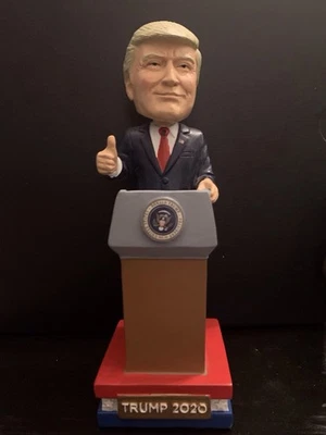 "Estatuilla de Bobblehead parlante Donald Trump 2020 8"" de alto - coleccionable político" Foto 1 de 4