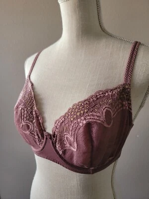 Sujetador de encaje 36d Gilligan O'Malley con aros rosa semi transparente sin relleno ligero  Foto 1 de 4