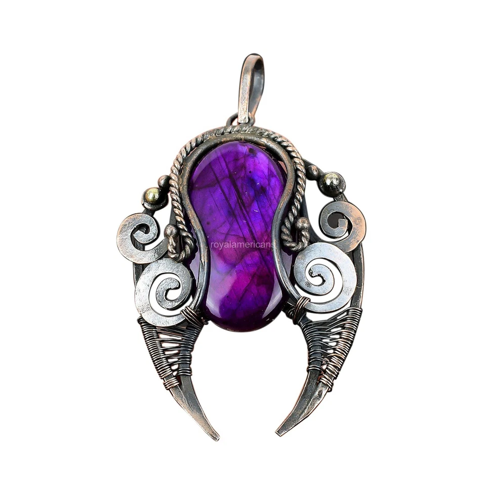 Colgante de compromiso de cobre con piedras preciosas de labradorita de fuego púrpura hecho a mano envuelto en alambre Foto 1 de 4