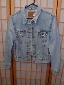 Levi Strauss Girls Denim Blue Jean Vintage Faded Jacket M 6 Pocket USA Made - Picture 1 of 4
