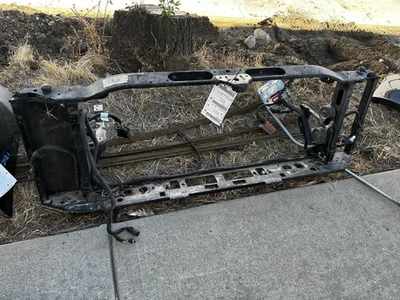 (SOLO RECOGIDA LOCAL) Soporte de núcleo de radiador compatible con 15-20 ESCALADE 2039228 Foto 1 de 2