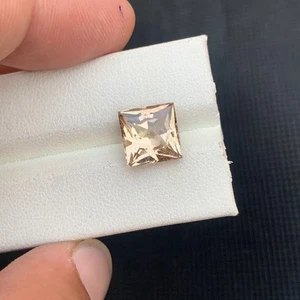 Natürlicher Topas goldene Farbe Quadratschliff facettiert loser Edelstein - 6,15 Karat - Bild 1 von 8