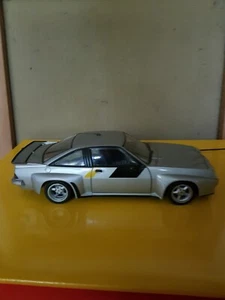 Revell 1:18 Modellauto, Opel Manta 400, Silber - Bild 1 von 5