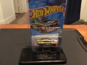 Hot Wheels Super Treasure Hunt '73 BMW 3.0 CSL Race Car 34/250 Retro Racers 2/10 - Picture 1 of 2