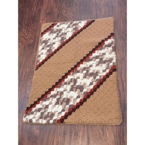 Federa standard vintage all'uncinetto anni 70 MCM a scacchi astratta 19,5"x26" marrone org - Foto 1 di 5