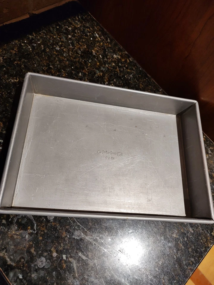 Molde para hornear antiadherente Calphalon Molde para pastel Brownie 9x13 Rectángulo de acero B3313 Foto 1 de 4