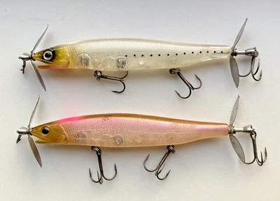 2x DAIWA Gustnado 110S Wobbler Set Prop Bait Angelköder - Bild 1 von 4