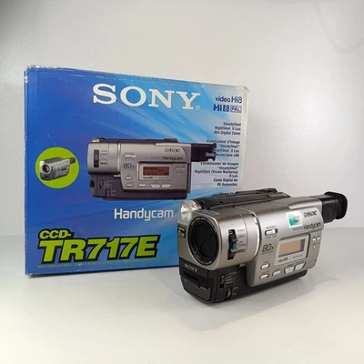 Sony Handycam CCD-TR717E Handheld Video Hi8 Camcorder Hi8 Handy Cam With Charger - Image 1 of 4