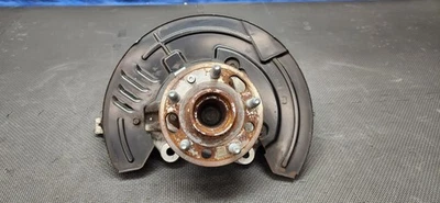 Junta do eixo dianteiro do passageiro Chevrolet Camaro SS RH 2016-2023 fabricante de equipamento original - Imagem 1 de 4