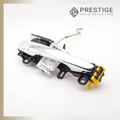 2011-2020 TOYOTA SIENNA Exterior Door Handle Front Right 69210-08030 OEM - Image 1 of 4