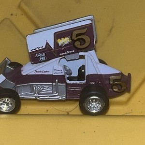 1/64 Scale World of Outlaws Sprint Car #5 Gorgeous - Racing Champions