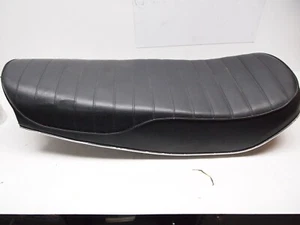 78 Kawasaki KZ750 B Seat 53001-114 - Picture 1 of 9