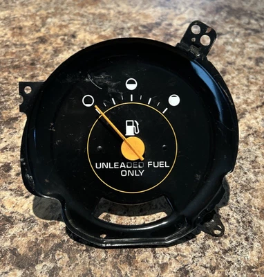 81-87 CHEVY GMC TRUCK  BLAZER SUBURBAN Gas Fuel GAUGE C10 K5 C/K - Image 1 of 4