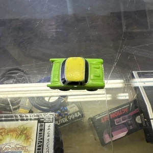 Coche clásico vintage Micro Machines 57 Chevy Bel Air verde 1 1/4" Galoob 1986 - Imagen 1 de 13