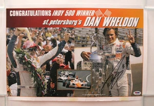 Póster autógrafo firmado por Dan Wheldon - ganador de las 500 Millas de Indianapolis 2005, 2011 con anuncio de servicio público - Imagen 1 de 1