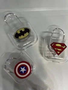 custodia cuffie Air pods protezione auricolari cover case batman superman c a - Bild 1 von 4