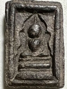 PHRA SOMDEJ WAKEMAN LP KUAY RARO ANTIGUO AMULETO TAILANDÉS BUDA COLGANTE MAGIA ANTIGUO #60 - Imagen 1 de 4