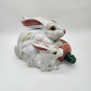 Estatuilla de cerámica pesada de conejo y conejito decoración de primavera de Pascua pintada a mano grande - Imagen 1 de 11