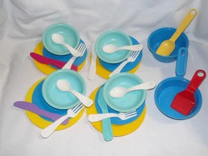 1980er Vintage Fisher Price Spaß mit Essen Esszimmer Geschirr, Utensilien Konvolut in GUC - Bild 1 von 6