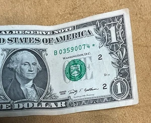 2009 One Dollar Federal Reserve B star note B0359074* - Picture 1 of 7