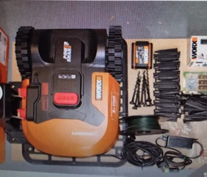 WORX Landroid S300 Robotic Lawn Mower 300m2 - Picture 1 of 3
