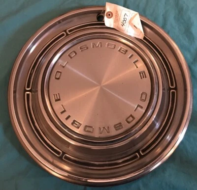 Oldsmobile Olds F85 1968 14" tapacubos cubierta de rueda Delmont 88 cubierta de tapa de coche 399472 Foto 1 de 4