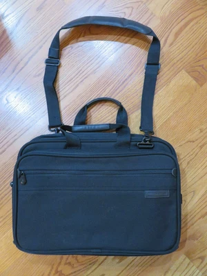 Maletín para computadora portátil Briggs & Riley Travelware negro nailon balístico 17x12x6 pulgadas usado en excelente estado* Foto 1 de 4