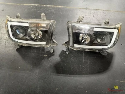 2007 Toyota Tundra Headlight Left - Image 1 of 4