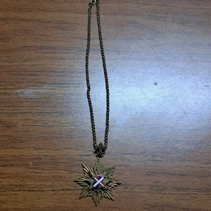 Vintage Wappen Emaille 8-seitig Starburst Anhänger Messing Halskette - Bild 1 von 6