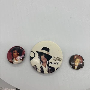 DE COLECCIÓN BOY GEORGE CULTURE CLUB/PRÍNCIPE PINS AÑOS 80 MTV ROCK 3 BOTONES EN TOTAL - Imagen 1 de 5