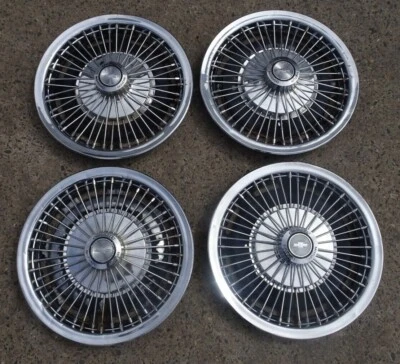 Chevrolet Camaro 1967-1968, Chevelle, Chevy II, tapacubos de radios de cable Nova 14"" Foto 1 de 4