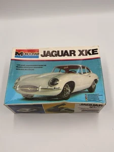 Kit modelo Jaguar XKE 1978 monograma 1/25 vintage 2243 (caja abierta) - Imagen 1 de 5
