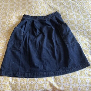 New Without Tags Uniqlo Denim Cargo Pockets Skirt Womens Blue Jean Waist 25in XS - Picture 1 of 7