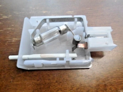 Lámpara guantera mercedes-benz cl500 cl600 cl65 w215 Foto 1 de 3