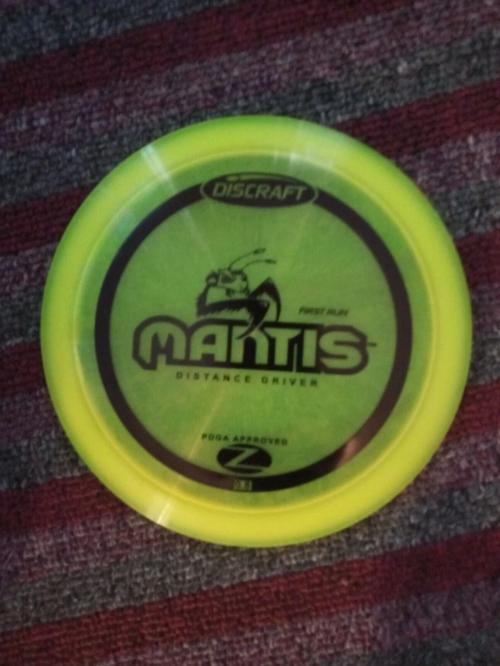 Discraft Elite Z First RUN Mantis 170-172 gram Yellow golf disc - Image 1 of 1