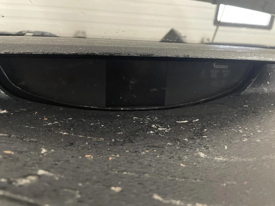 Pantalla de infoentretenimiento central delantera usada se adapta a: Toyota Venza 2014 montada en el tablero mult Foto 1 de 4