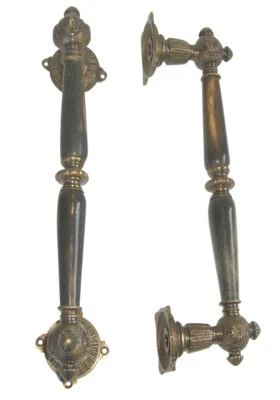 TUERKLINKEN-SHOP Gründerzeit / Jugendstil Stossgriff Messing antik (27-A)